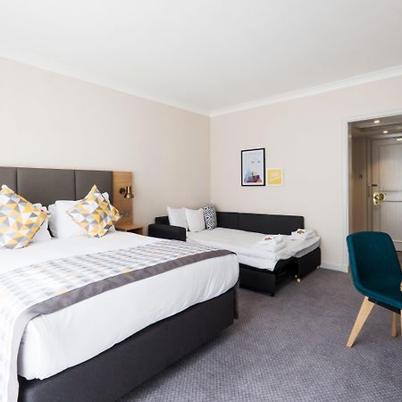 Holiday Inn Farnborough By Ihg מראה חיצוני תמונה