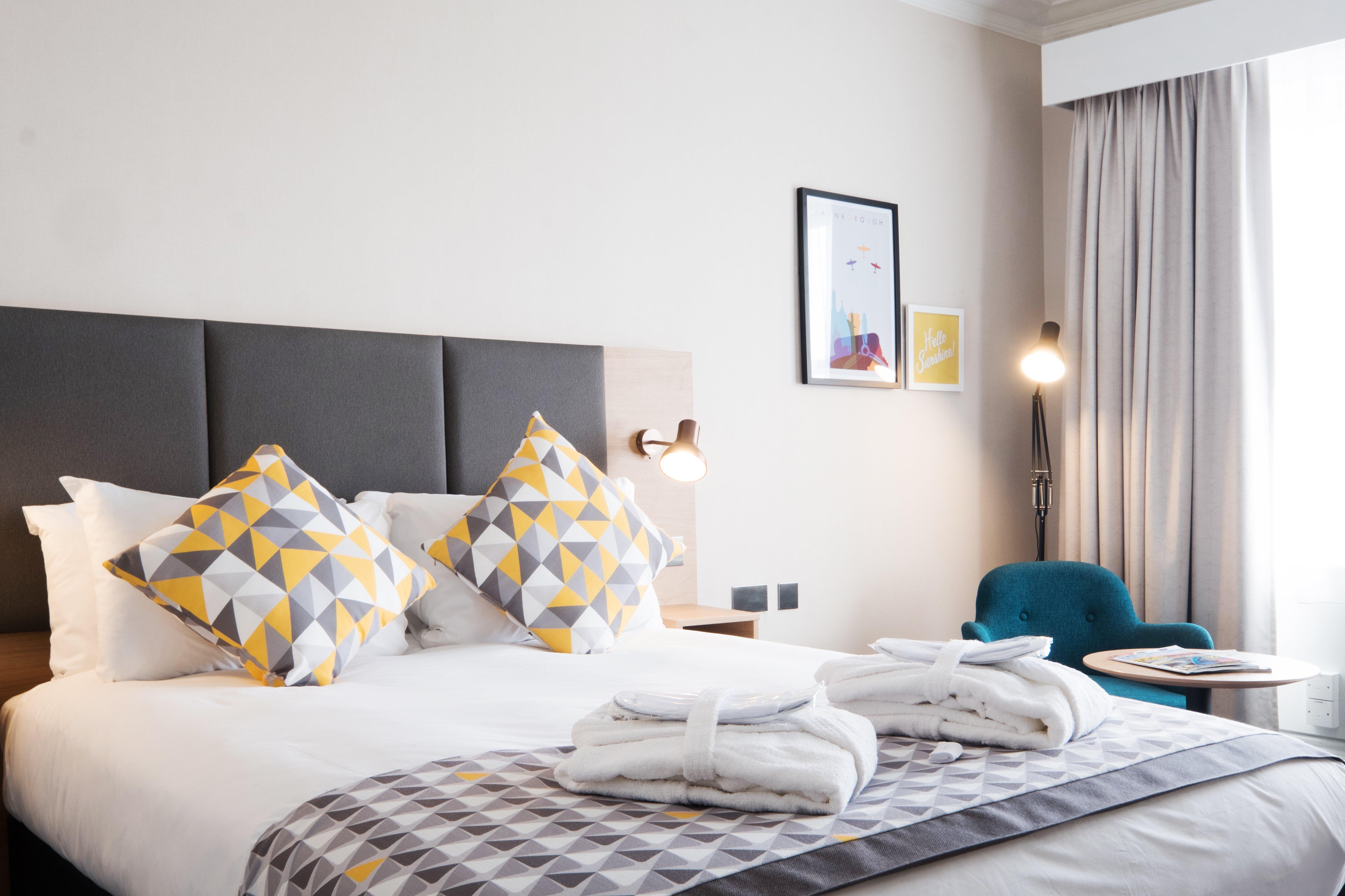 Holiday Inn Farnborough By Ihg מראה חיצוני תמונה