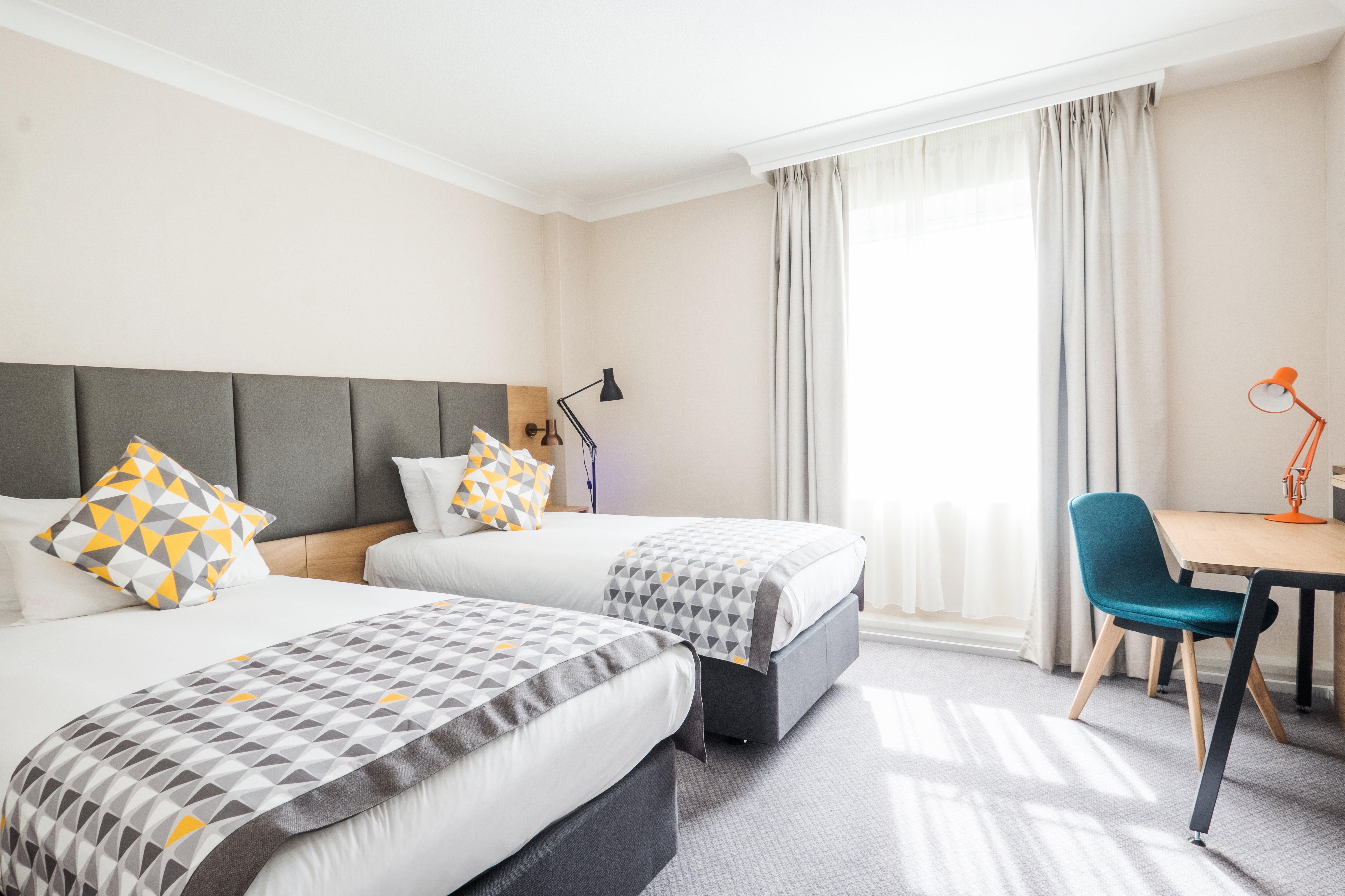 Holiday Inn Farnborough By Ihg מראה חיצוני תמונה