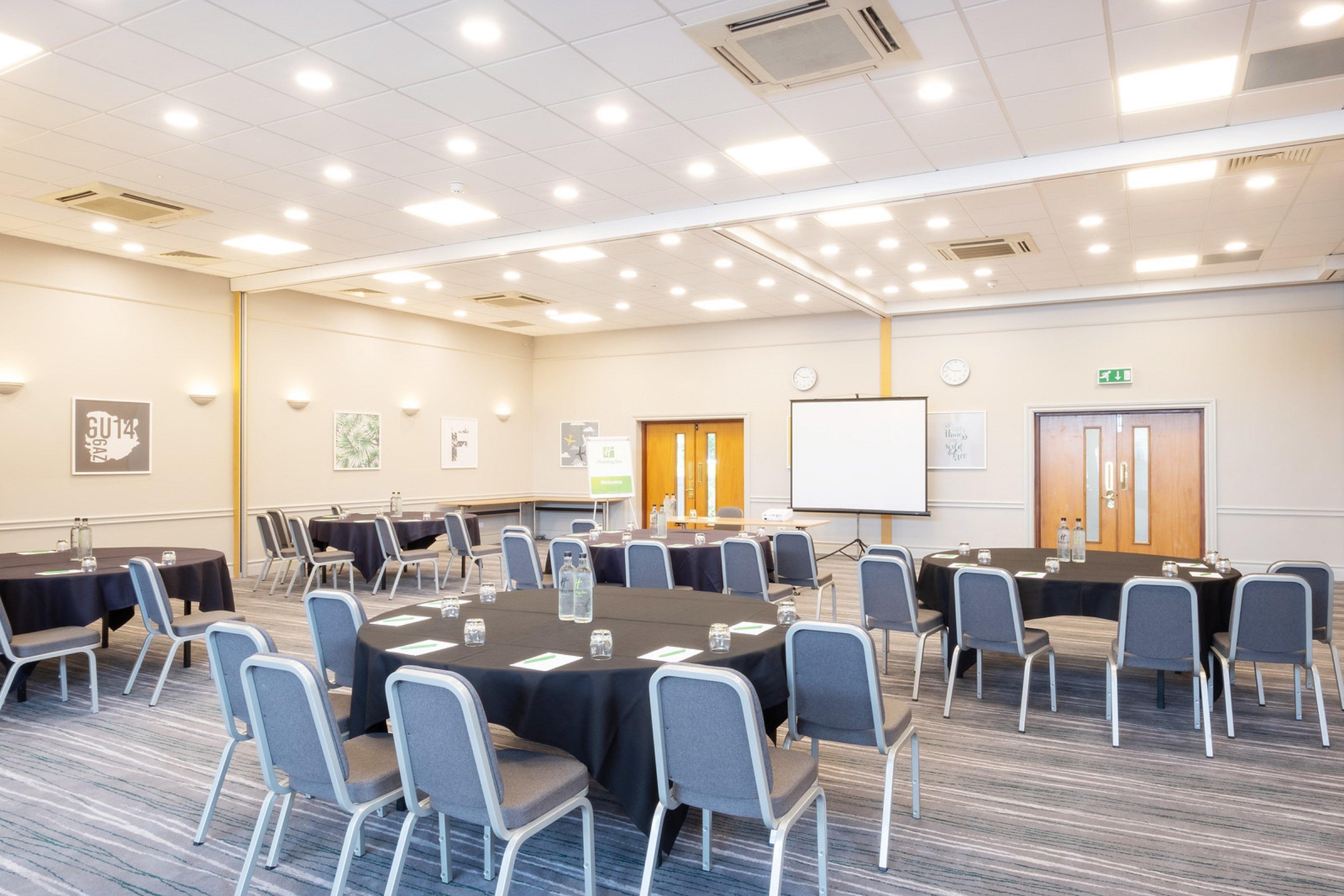 Holiday Inn Farnborough By Ihg מראה חיצוני תמונה