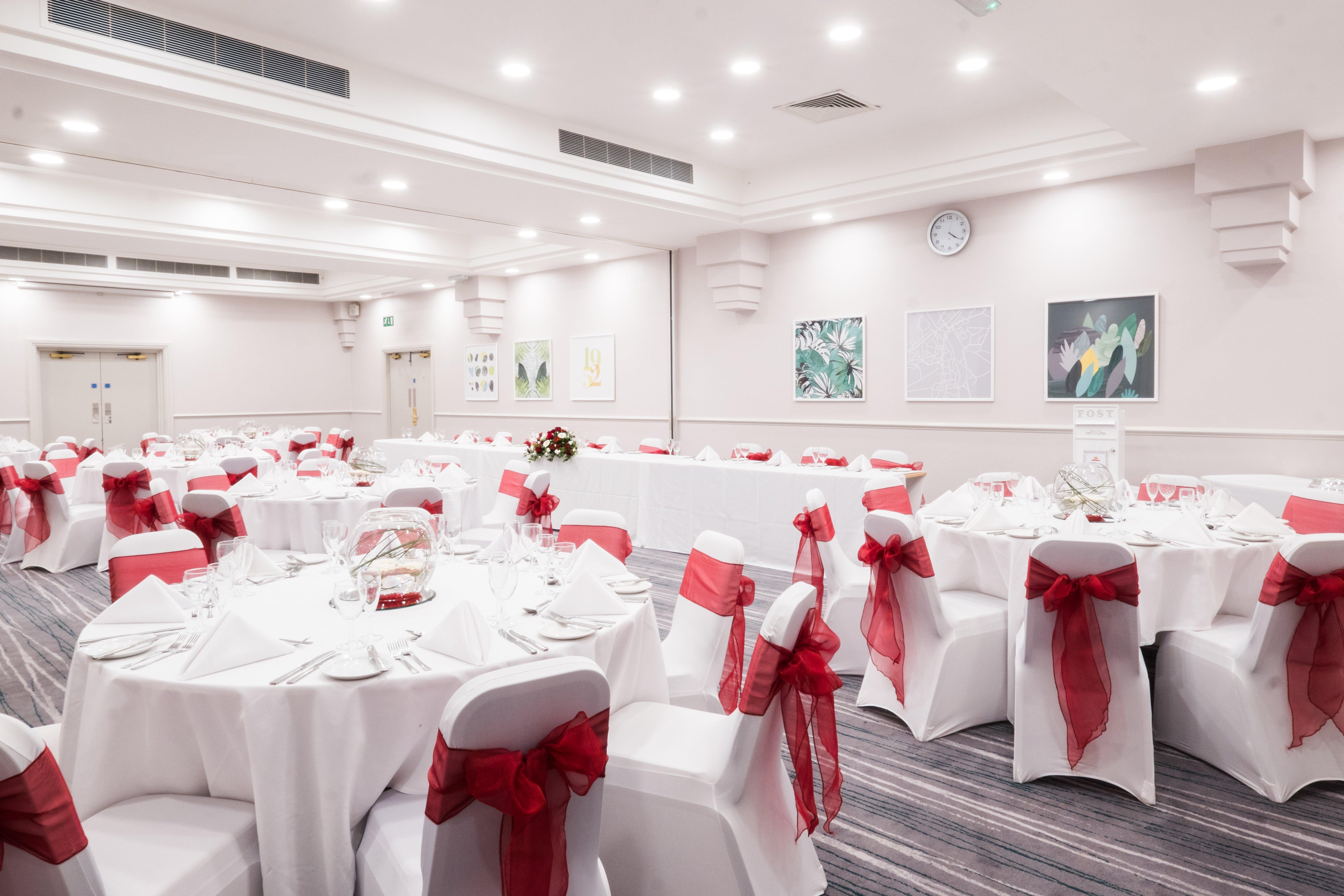 Holiday Inn Farnborough By Ihg מראה חיצוני תמונה