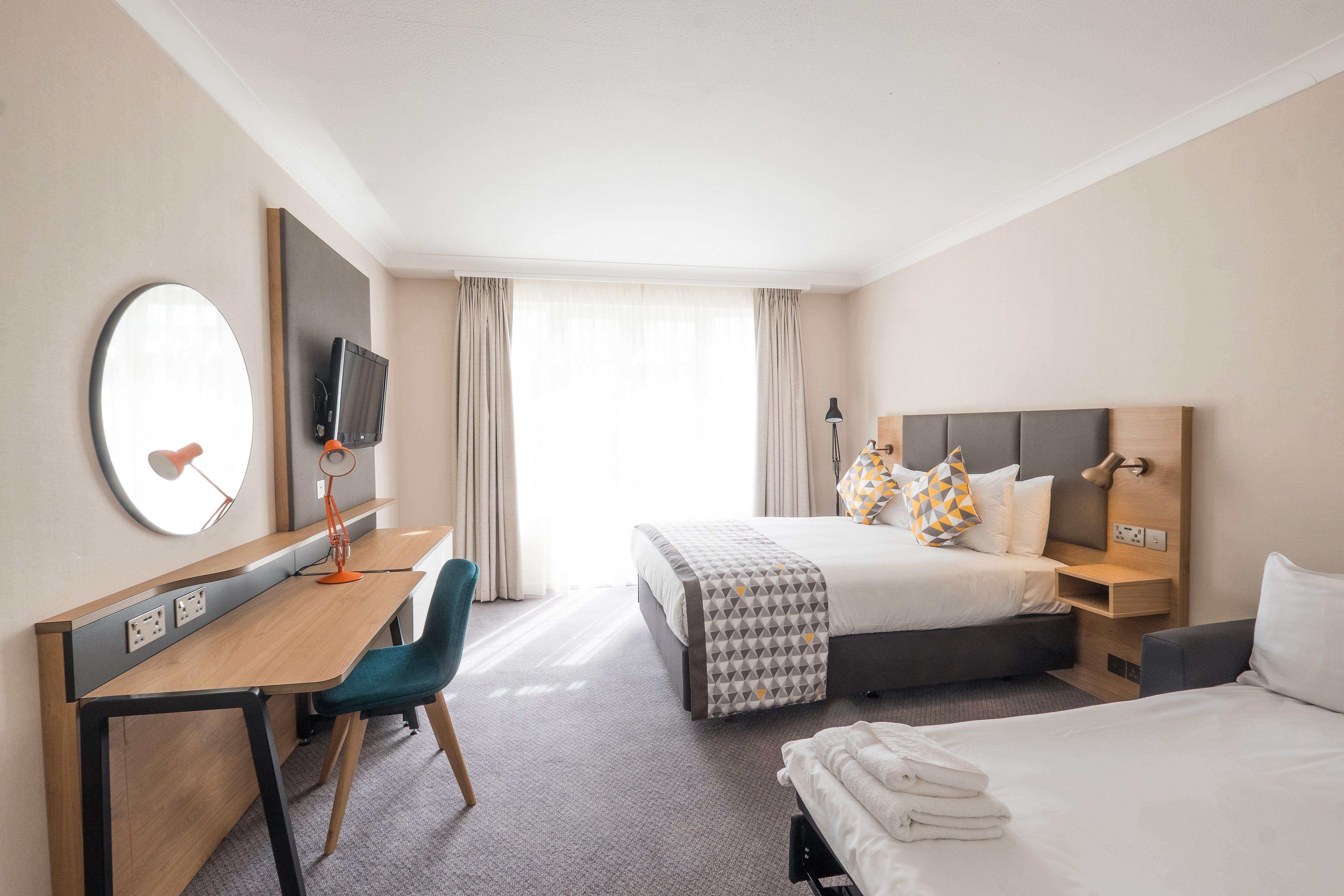 Holiday Inn Farnborough By Ihg מראה חיצוני תמונה