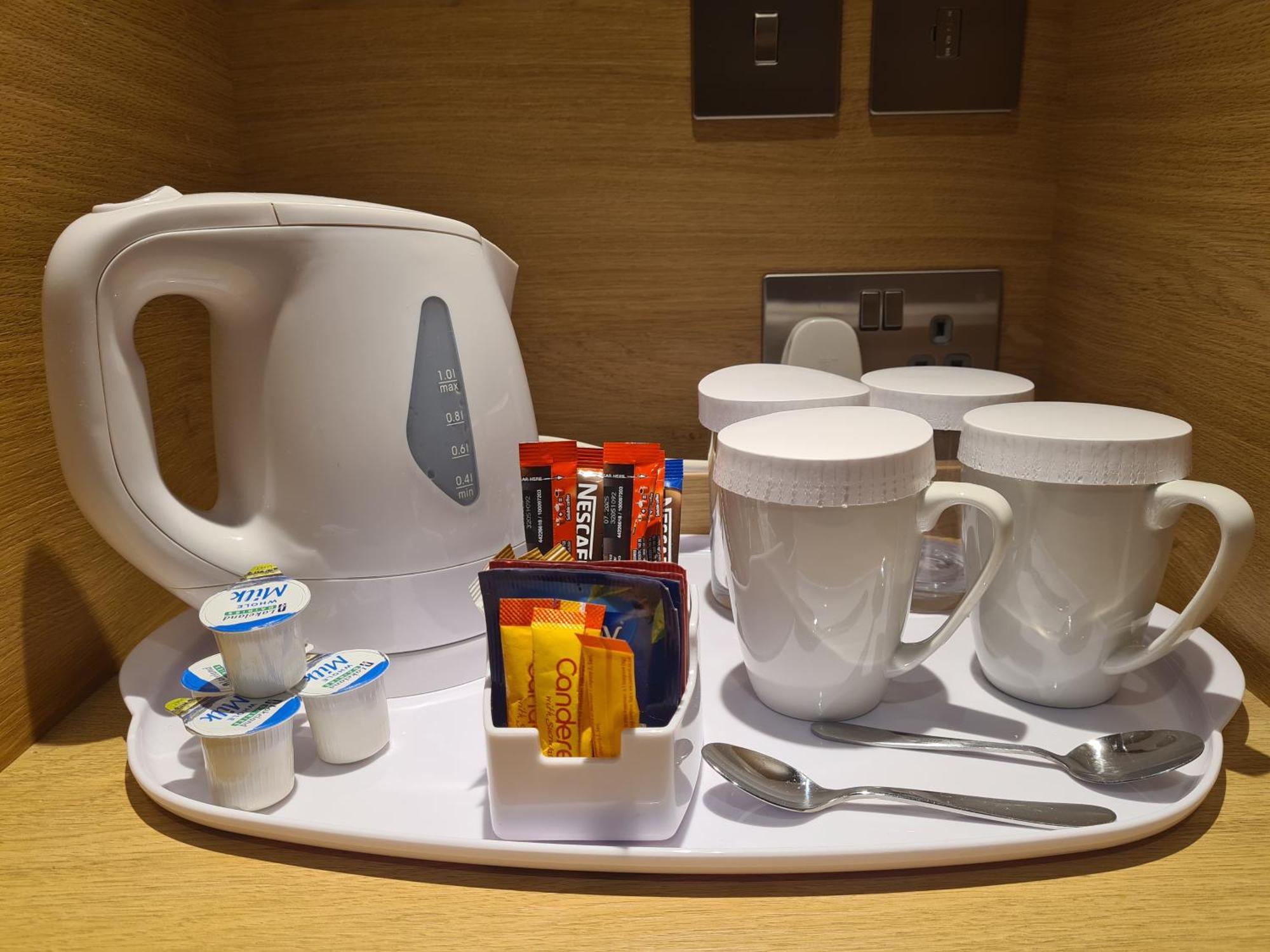 Holiday Inn Farnborough By Ihg מראה חיצוני תמונה